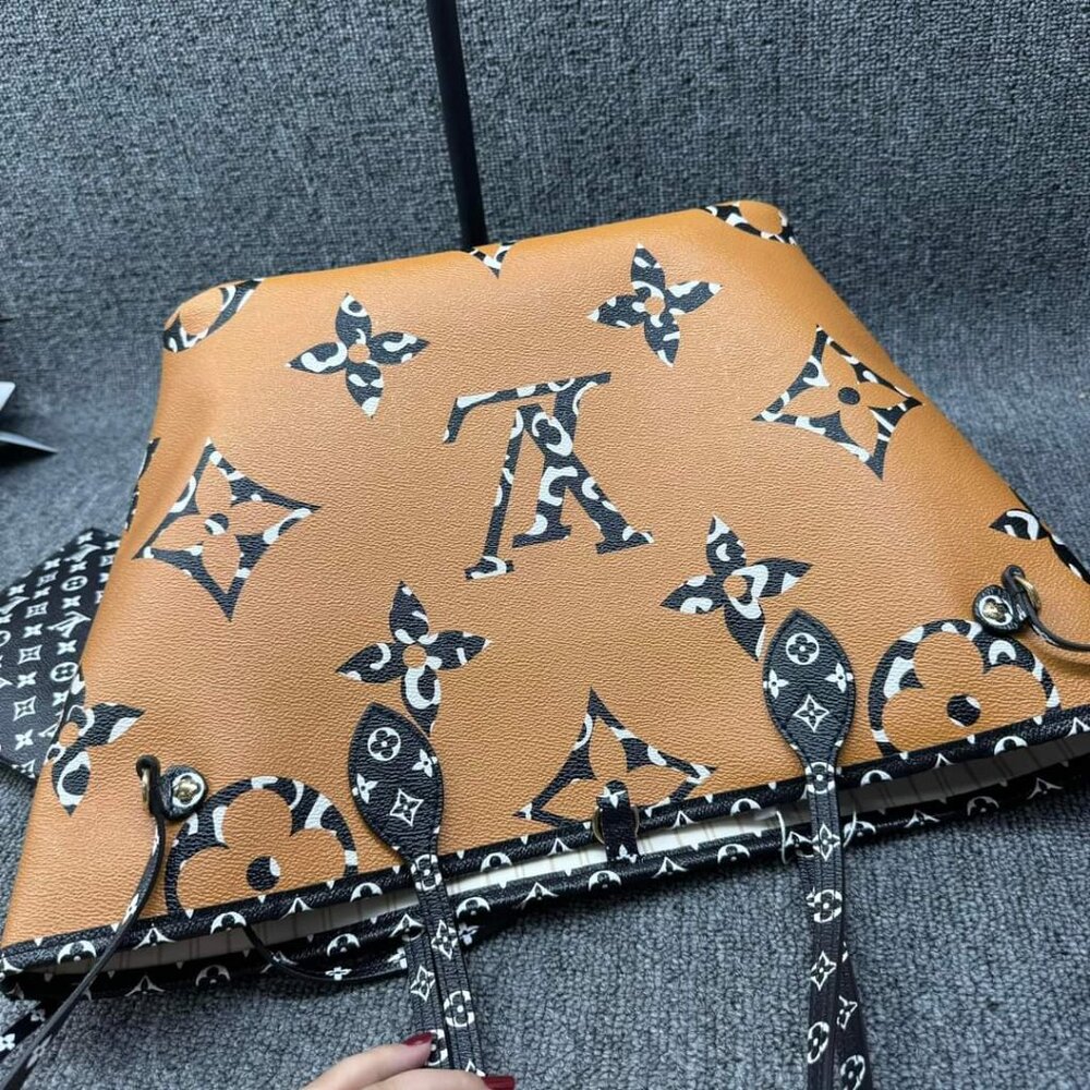 100% Authentic Louis Vuitton Neverfull W/Pouch Leather Tote Bag - Picture 2 of 16